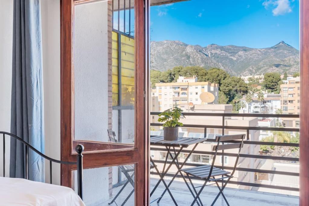 Central Beach Apartment With Free Parking And Pool Μαρμπέλλα Εξωτερικό φωτογραφία